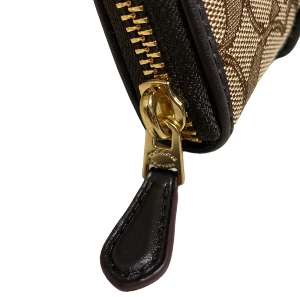 COACH Accordion Zip Wallet In Signature Jacquard